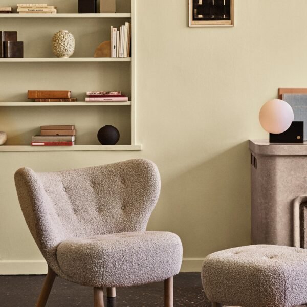 PETRA-BOUCLE ARM CHAIR