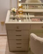 Nestor Light Vanity Set - Image 3